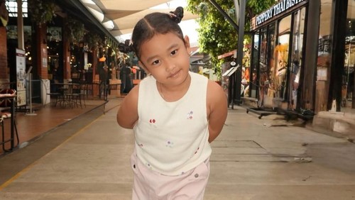 5 Potret Gewa Anak Mutia Ayu & Mendiang Glenn Fredly