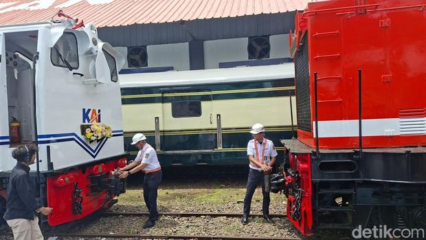 Balai Yasa Manggarai menjadi saksi bisu kembalinya kejayaan kereta api masa lalu. Dalam acara 