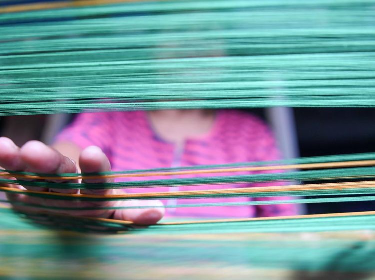 Benang Sutra Langka, Produksi Tenun Samarinda Terhambat