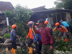Puting Beliung Terjang Situbondo, Dapur SPPG dan 16 Rumah Rusak