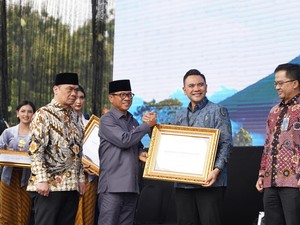 Dukung Pemberdayaan Masyarakat Desa, BRI Raih Penghargaan dari Mendes PDT