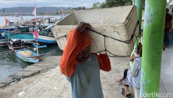 Kisah Hadi, Nelayan Pangandaran yang Kuliahkan Anak dari Hasil Melaut