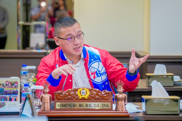 Kenneth PDIP Tegas Tolak Pilkada Dipilih DPRD: Pengkhianatan Demokrasi!