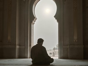 Tata Cara Sholat Isyroq dan Bacaan Doa Mustajab di Waktu Pagi