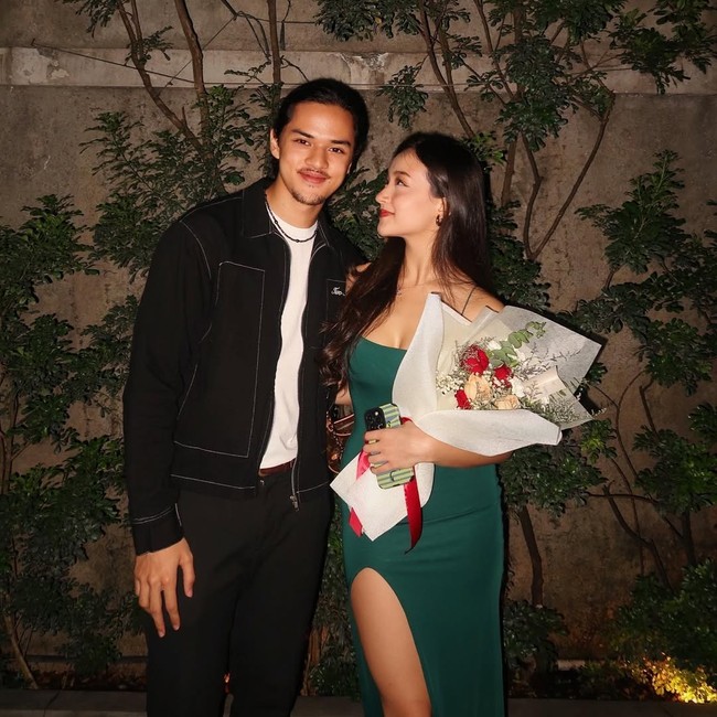 Aktor 25 tahun ini diketahui menjalin asmara dengan aktris Megan Domani. Keduanya sudah berpacaran sejak tujuh tahun lalu. Foto: Instagram/@jeremiemoeremans