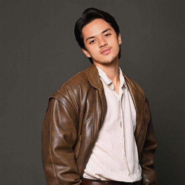 7 Foto Jeremie Moeremans, Adik Aurelie yang Disebut dalam Buku Broken Strings