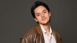 7 Foto Jeremie Moeremans, Adik Aurelie yang Disebut dalam Buku Broken Strings