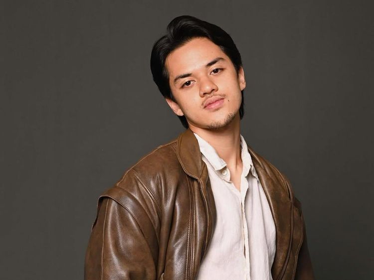 7 Foto Jeremie Moeremans, Adik Aurelie yang Disebut dalam Buku Broken Strings