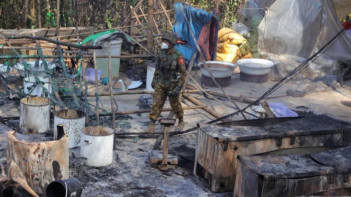 Junta Myanmar Gerebek 3 Pabrik Narkoba Terbesar di Tengah Hutan