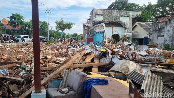 Kampung tengah Ahmad Yani mulai diratakan