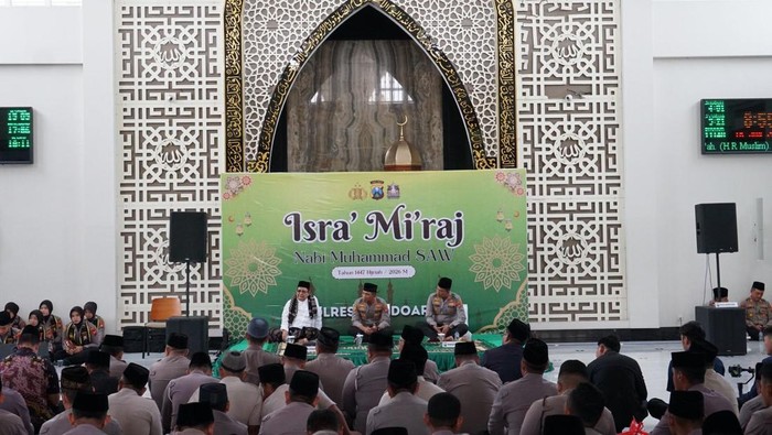 Peringati Isra Mikraj, Kapolresta Sidoarjo Ajak Anggota Perkuat Iman-Pelayanan