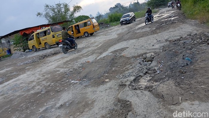 Lapor Pak Bupati, Jalan Ismail Harun Deli Serdang Rusak Parah