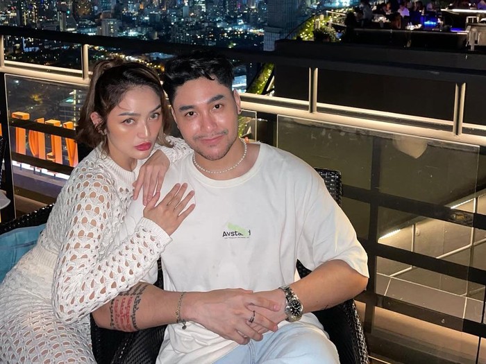 Krisjiana Baharudin dan Siti Badriah