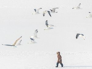 Kyiv Terbalut Salju di Tengah Ancaman Serangan Rusia