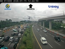 Lalin dari Japek dan Jagorawi Masih Ramai, Interchange Cawang Macet Siang Ini