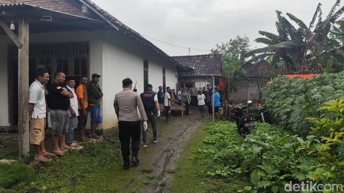 Lokasi warga Bojonegoro ditemukan gantung diri