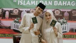 Viral Menikah di KUA Tanpa Resepsi, Foto Estetik Pasangan Ini Bikin Salfok