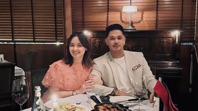 Mesra! Joanna Alexandra Makan Steak dan Es Krim bersama Tunangannya