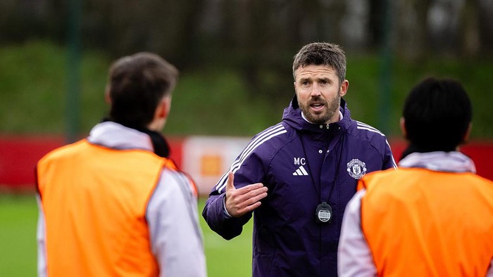Begini Cara Michael Carrick Menyatukan Skuad MU
