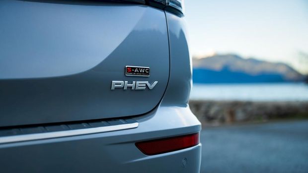 Mitsubishi Outlander PHEV 2026 Mitsubishi Outlander PHEV 2026