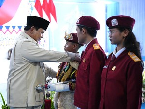 Menjemput yang Tak Terlihat: Sekolah Rakyat dan Ikhtiar Presiden Memutus Rantai Kemiskinan bagi The Invisible People