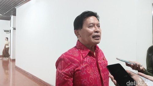 Made Supartha, Ketua Pansus TRAP saat diwawancarai di Gedung DPRD Bali, Kamis (15/1/2026).