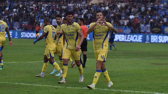 Pertahanan Persib Paling Sip!