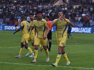 Pertahanan Persib Paling Sip!