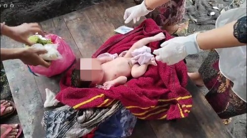 Penemuan bayi di pesisir Pantai Banjar Dinas Pabean, Desa Sangsit, Kecamatan Sawan, Buleleng, Kamis (15/1/2026) pagi.