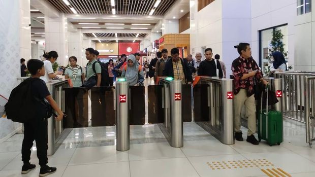 Penumpang Kereta Cepat Whoosh mulai padati Stasiun Halim. (Dok. KCIC)