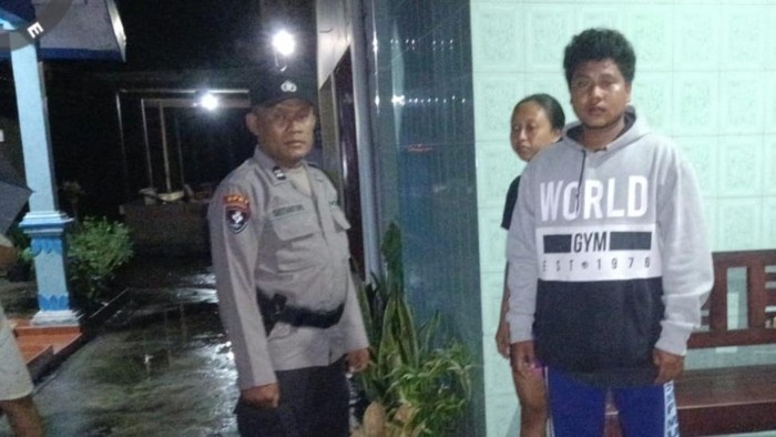 Polisi saat mendatangi lokasi penganiayaan di Watu, Argomulyo, Sedayu, Bantul.