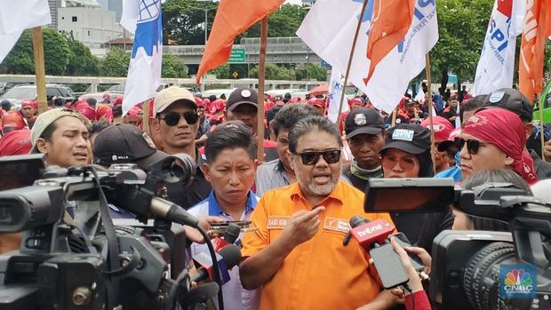 Presiden Partai Buruh, Said Iqbal menjelang demonstrasi yang menuntut UMP dan pengesahan RUU Ketenagakerjaan di Jakarta, Kamis (15/1/2026). (CNBC Indonesia/Chandra Dwi)