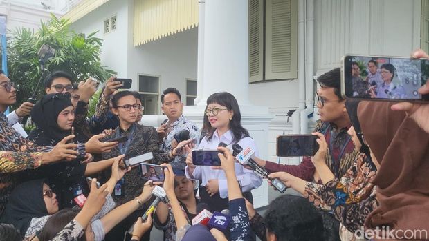 Rektor dan Guru Besar ke Istana Presiden Pagi Ini