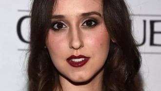 Cewek Jenius Berjuluk 'Next Einstein', Risetnya Dikutip Stephen Hawking