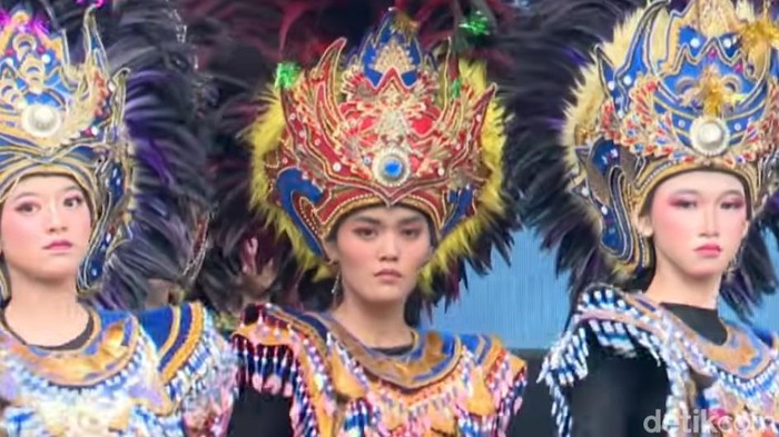 Sajian tari Topeng Ireng dari Boyolali membuka gelaran puncak peringatan Hari Desa Nasional 2026 di Boyolali, Kamis (15/1/2026).