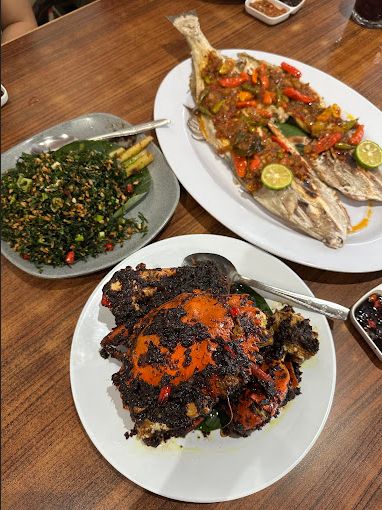 Siap-siap Antre! 5 Tempat Seafood di Kelapa Gading Ini Selalu Diserbu Siap-siap Antre! 5 Tempat Seafood di Kelapa Gading Ini Selalu Diserbu