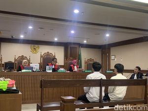 4 Terdakwa Demo Ricuh Agustus Dituntut 10 Bulan hingga 1 Tahun Penjara