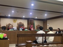4 Terdakwa Demo Ricuh Agustus Dituntut 10 Bulan hingga 1 Tahun Penjara