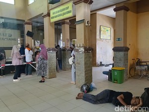 Cerita Pilu Bumil Terdampak Bencana Aceh, 1 Jam Naik Motor Antar Anak Sakit ke RS