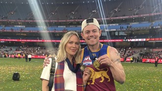 Atlet Football Selingkuh, Kepergok Bercinta di Mobil dengan Teman Istri