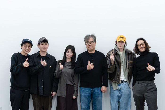 Cast drama Korea Netflix The Dealer di sesi reading.