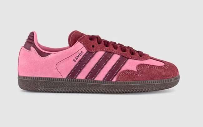 tren perpaduan warna sneakers