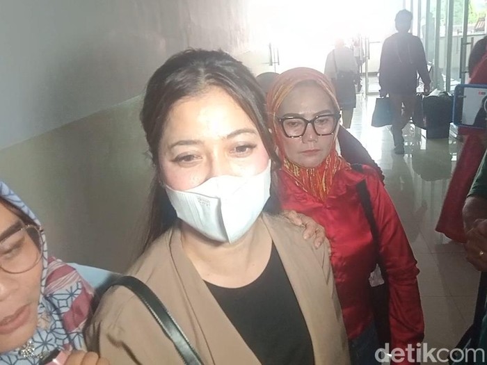 Ammar Zoni dan dokter Kamelia di Pengadilan Negeri Jakarta Selatan, Kamis (15/1/2026).