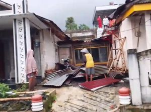 Angin Puting Beliung Terjang Kotayasa Banyumas, Puluhan Rumah Rusak