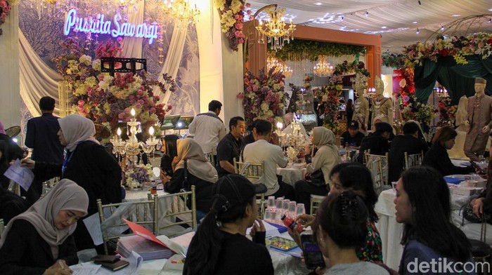 Suasana Wedding Market Fair di Balai Kartini, Jakarta, Jumat (16/1/2026). Acara ini menjadi destinasi favorit calon pengantin untuk mencari inspirasi pernikahan.