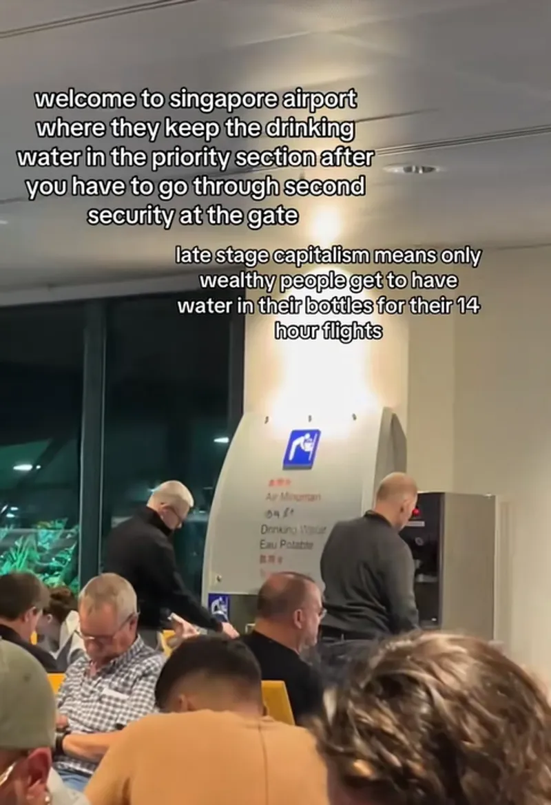 Viral! TikToker Sebut Air Minum di Bandara Changi Hanya untuk Orang Kaya