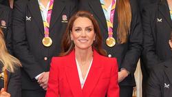 Video: Makna Setelan Merah Kate Middleton Saat Tugas Perdana di 2026