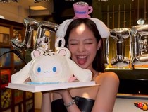 Momen Keseruan Jennie BLACKPINK Rayakan Ultah ke-30