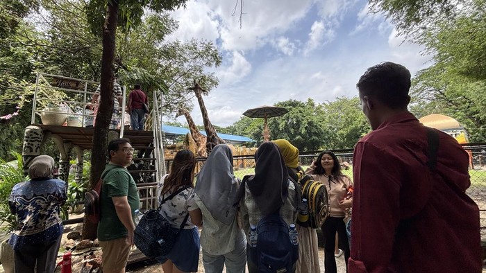 Libur Panjang, Ribuan Pengunjung Padati KBS