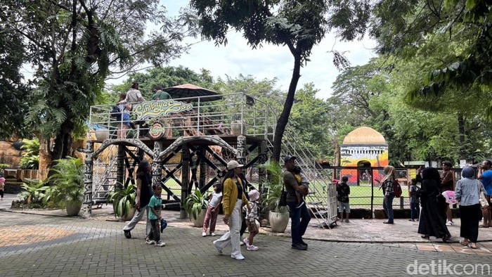 Kebun Binatang Surabaya